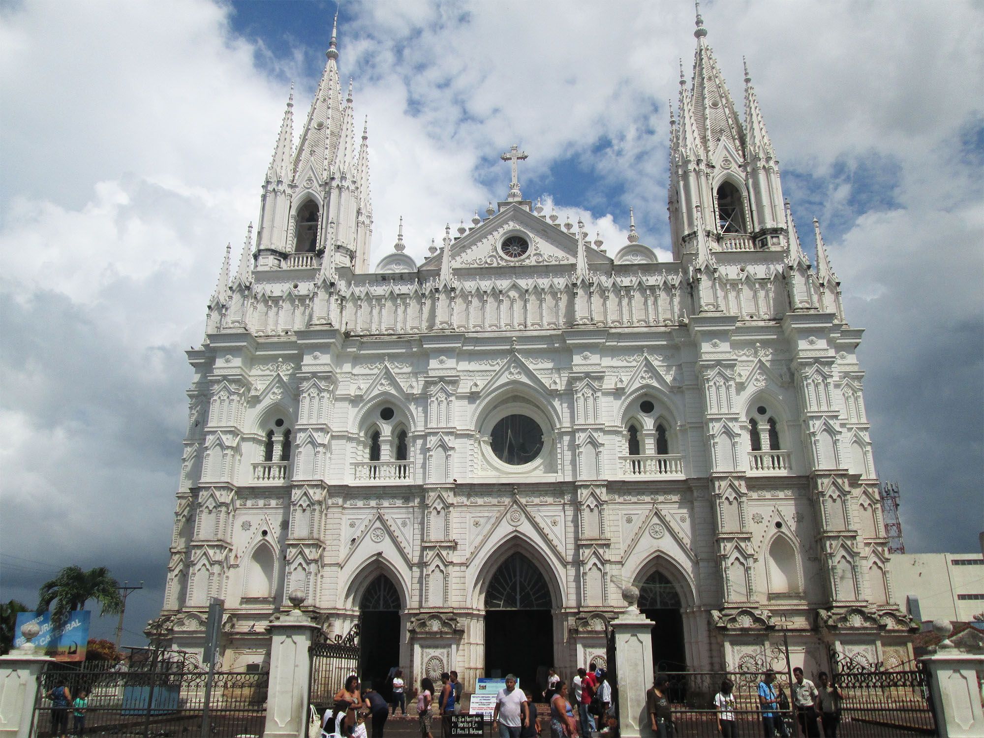 Кафедральный собор Санта-Аны (Santa Ana Cathedral)